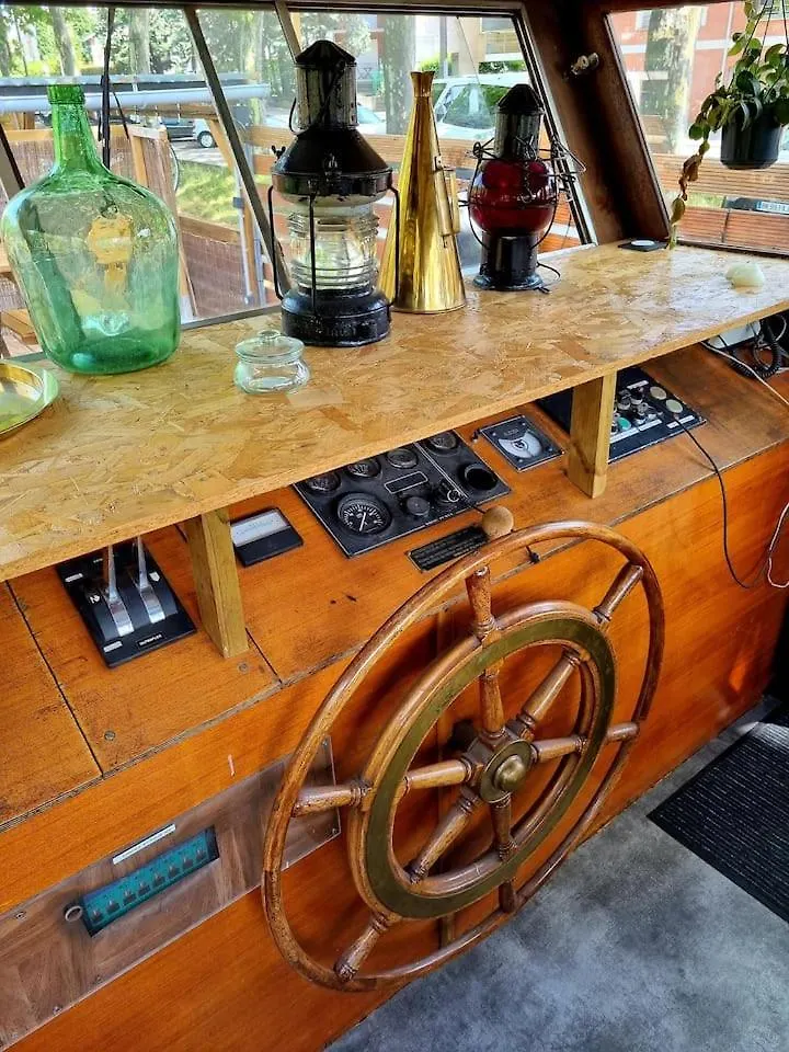 Peniche De Charme Avec Jacuzzi Sur Canal Du Midi Toulouse France