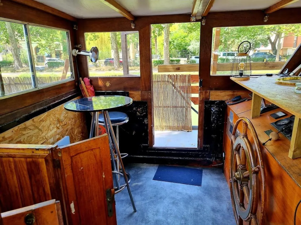 Peniche De Charme Avec Jacuzzi Sur Canal Du Midi Toulouse 0*,  France