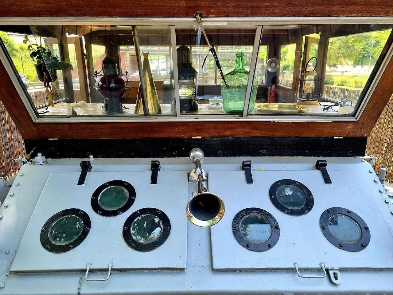 Peniche De Charme Avec Jacuzzi Sur Canal Du Midi Toulouse Botel
